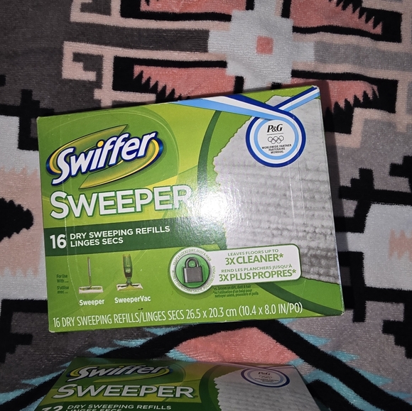 Swiffer dry sweeping refills. - Picture 3 of 4